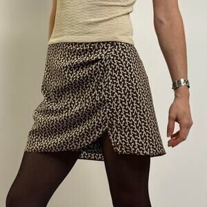 Cotton Candy Brown and White Floral Mini Skirt | M